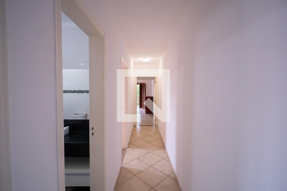 Casa, 4 quartos, 250 m² - Foto 31