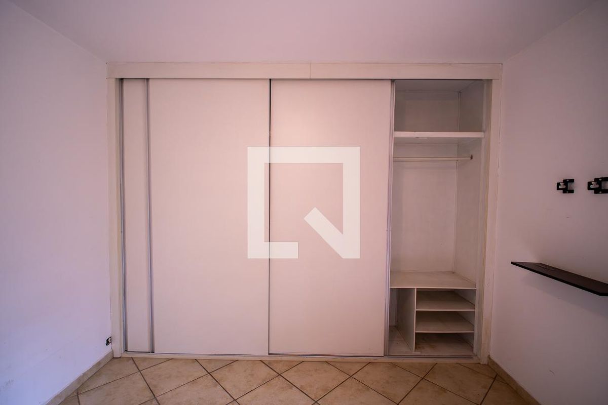 Casa, 4 quartos, 250 m² - Foto 8