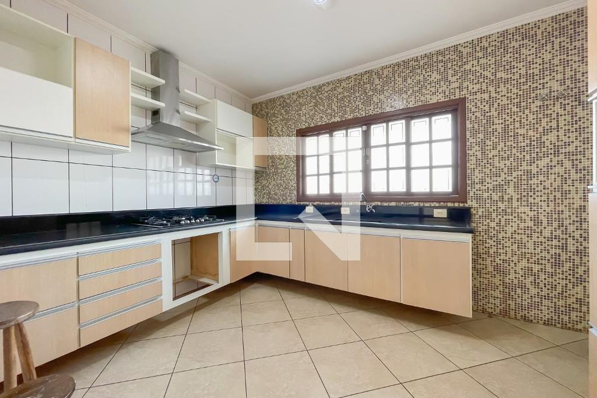 Casa, 2 quartos, 200 m² - Foto 25