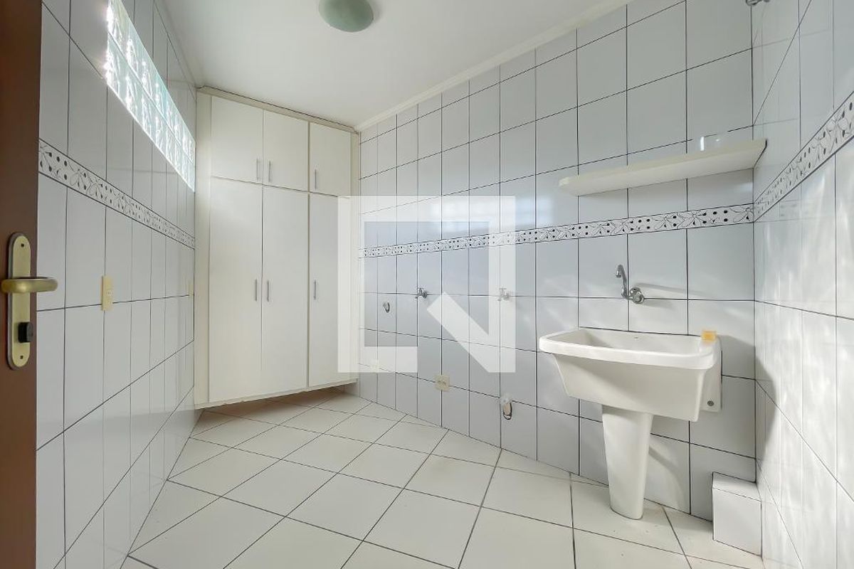 Casa, 2 quartos, 200 m² - Foto 31