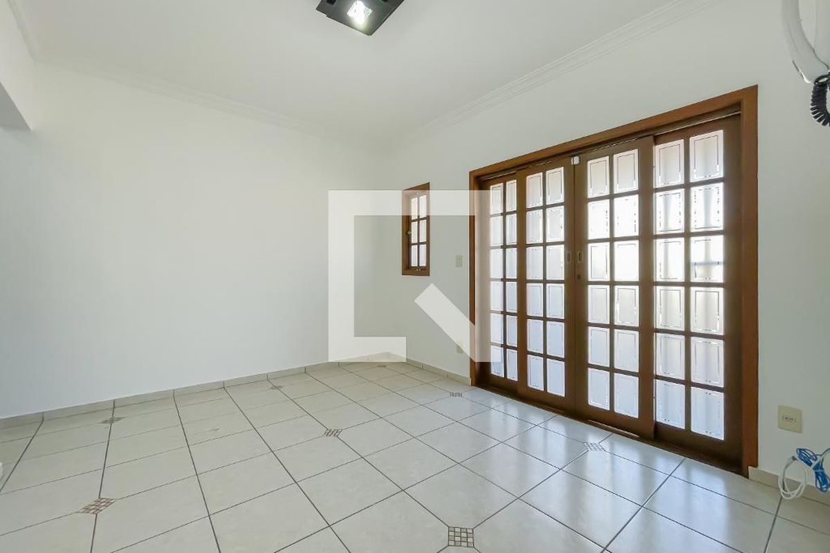Casa, 2 quartos, 200 m² - Foto 2