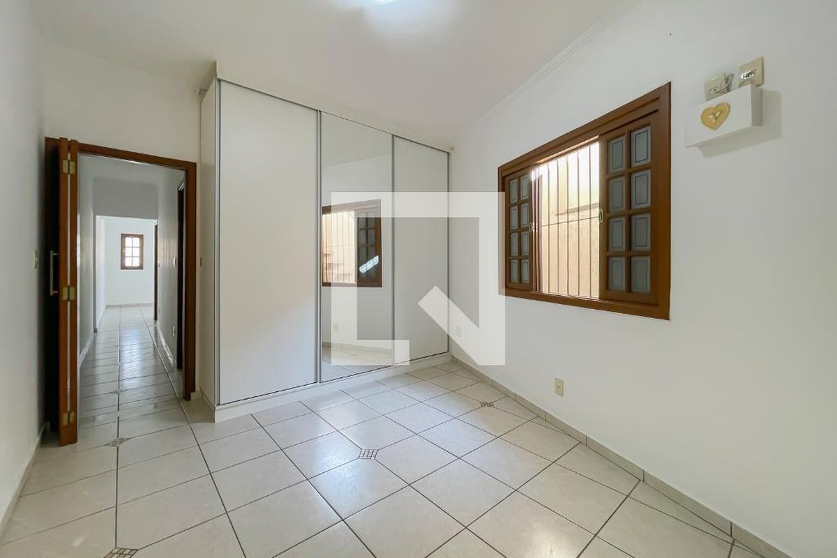 Casa, 2 quartos, 200 m² - Foto 13