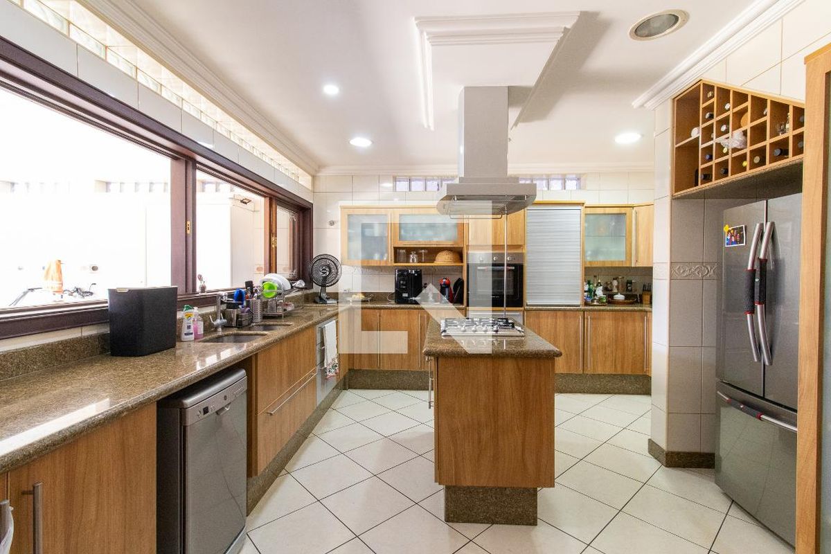 Casa à Venda - Taquaral, 4 Quartos,  430 m2 em , Campinas - sp | SoloBR