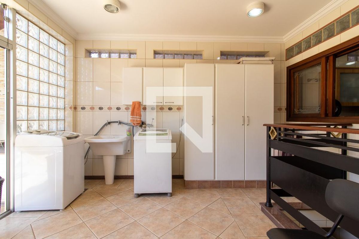 Casa à Venda - Taquaral, 4 Quartos,  430 m2 em , Campinas - sp | SoloBR