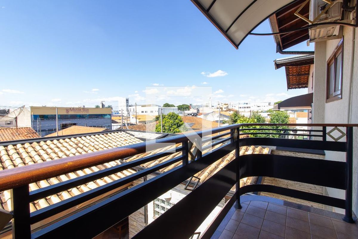 Casa à Venda - Taquaral, 4 Quartos,  430 m2 em , Campinas - sp | SoloBR