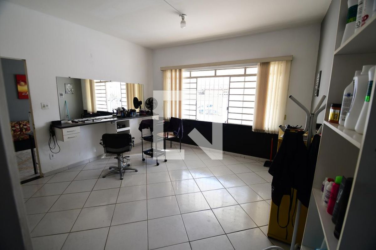 Casa à Venda - Taquaral, 3 Quartos,  150 m2 em , Campinas - sp | SoloBR
