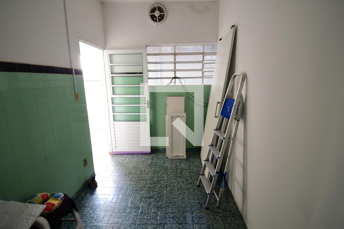 Casa à Venda - Taquaral, 3 Quartos,  150 m2 em , Campinas - sp | SoloBR