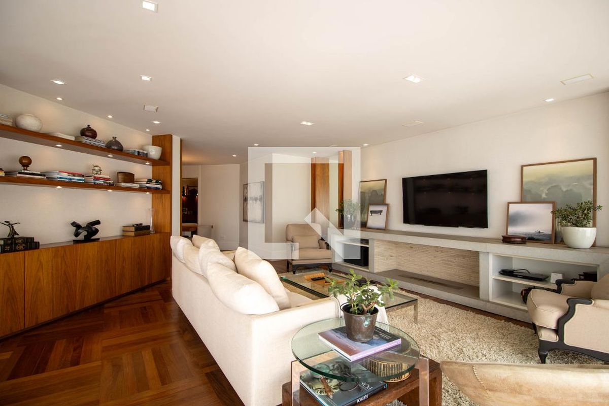 Apartamento, 3 quartos, 154 m² - Foto 1