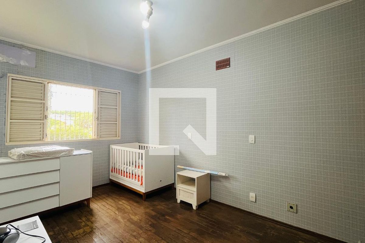 Casa à Venda - Jardim Planalto, 4 Quartos,  263 m2 em , Campinas - sp | SoloBR