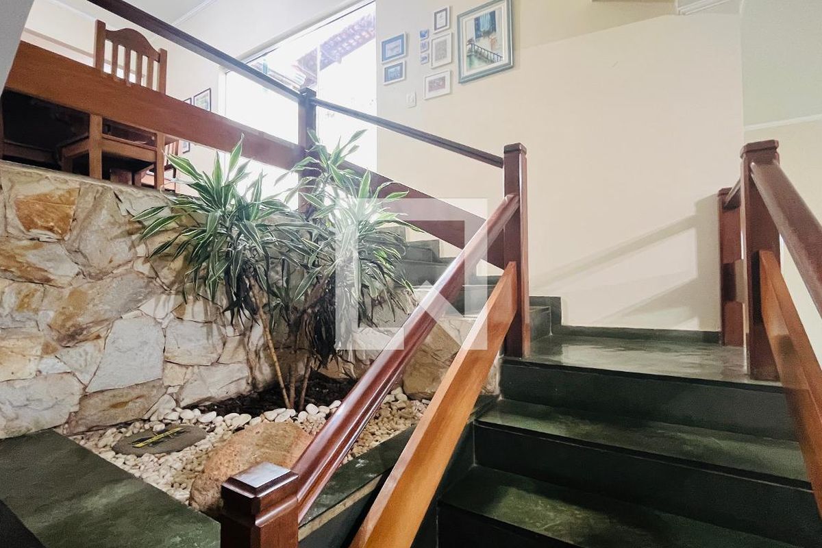 Casa à Venda - Jardim Planalto, 4 Quartos,  263 m2 em , Campinas - sp | SoloBR