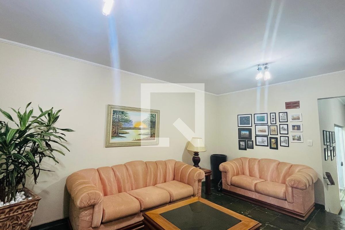 Casa à Venda - Jardim Planalto, 4 Quartos,  263 m2 em , Campinas - sp | SoloBR