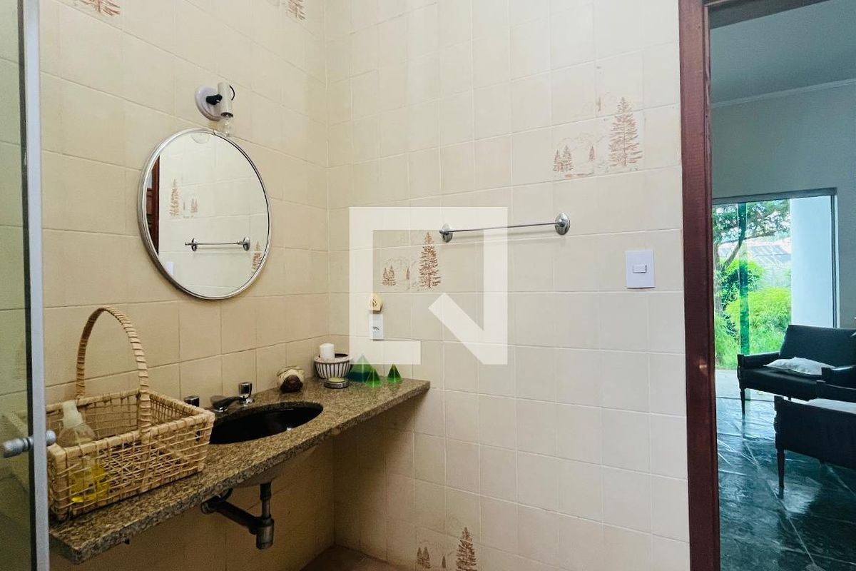Casa à Venda - Jardim Planalto, 4 Quartos,  263 m2 em , Campinas - sp | SoloBR