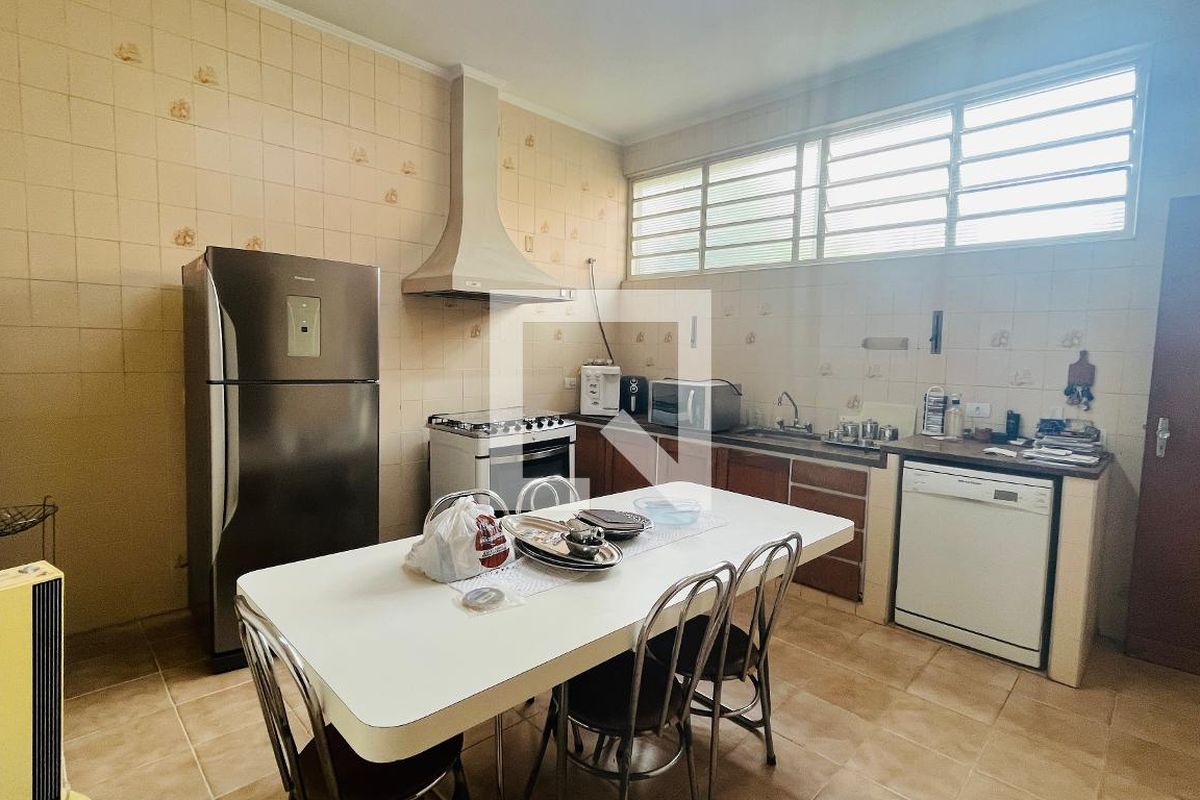 Casa à Venda - Jardim Planalto, 4 Quartos,  263 m2 em , Campinas - sp | SoloBR