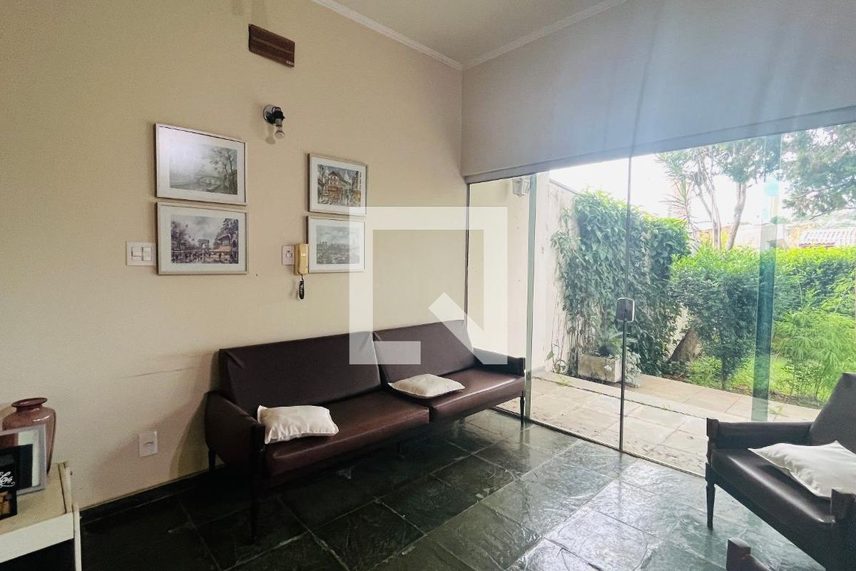 Casa à Venda - Jardim Planalto, 4 Quartos,  263 m2 em , Campinas - sp | SoloBR
