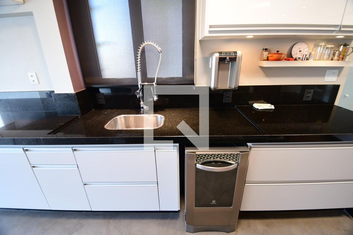 Apartamento à Venda - Mansões Santo Antônio, 3 Quartos,  137 m2 em , Campinas - sp | SoloBR