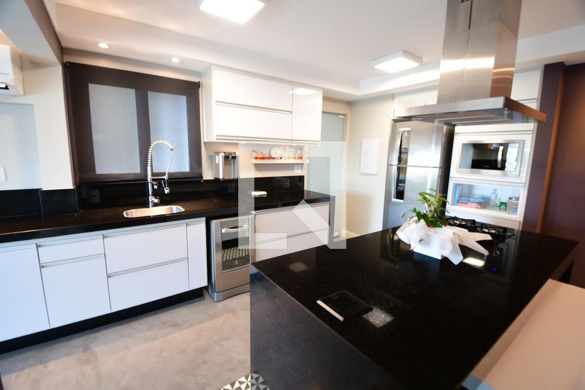 Apartamento à Venda - Mansões Santo Antônio, 3 Quartos,  137 m2 em , Campinas - sp | SoloBR