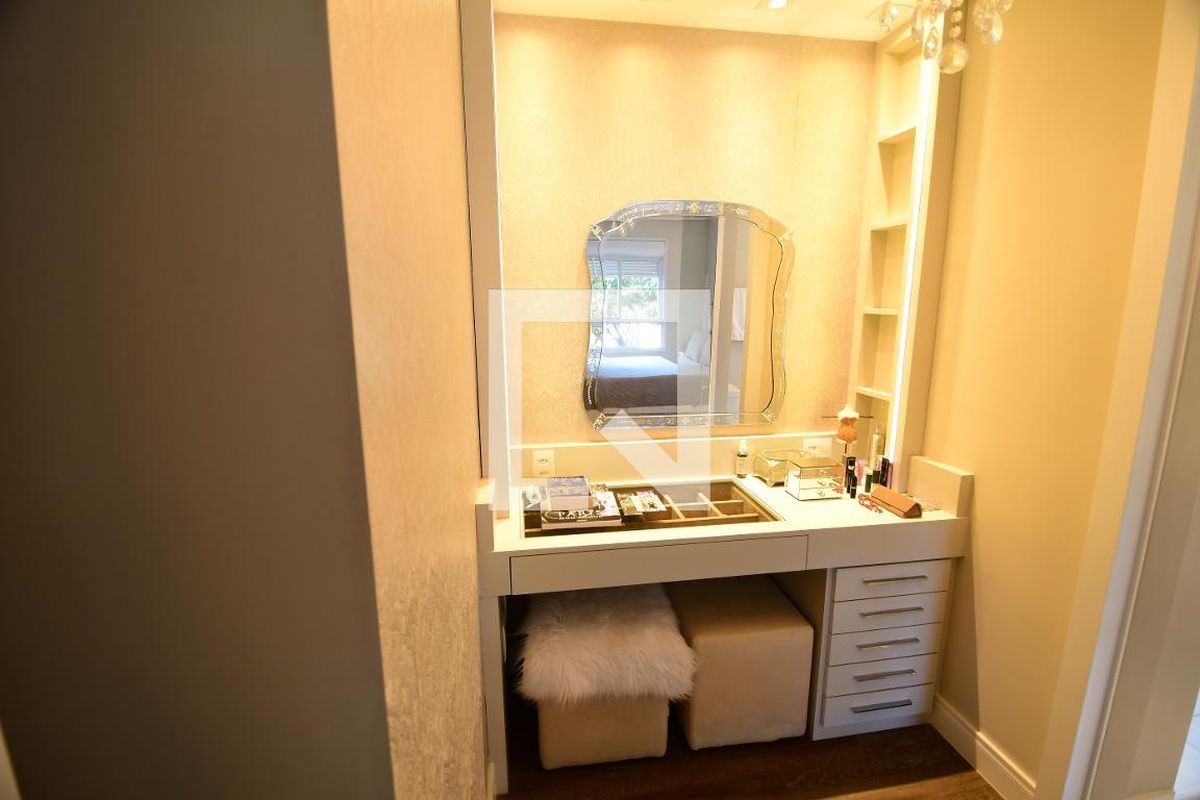 Apartamento à Venda - Mansões Santo Antônio, 3 Quartos,  137 m2 em , Campinas - sp | SoloBR