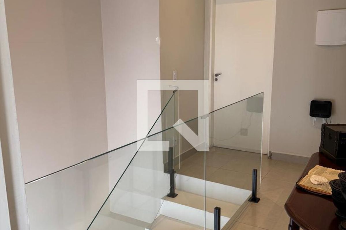 Casa à Venda - Lot. Alphaville Campinas, 3 Quartos,  140 m2 em , Campinas - sp | SoloBR