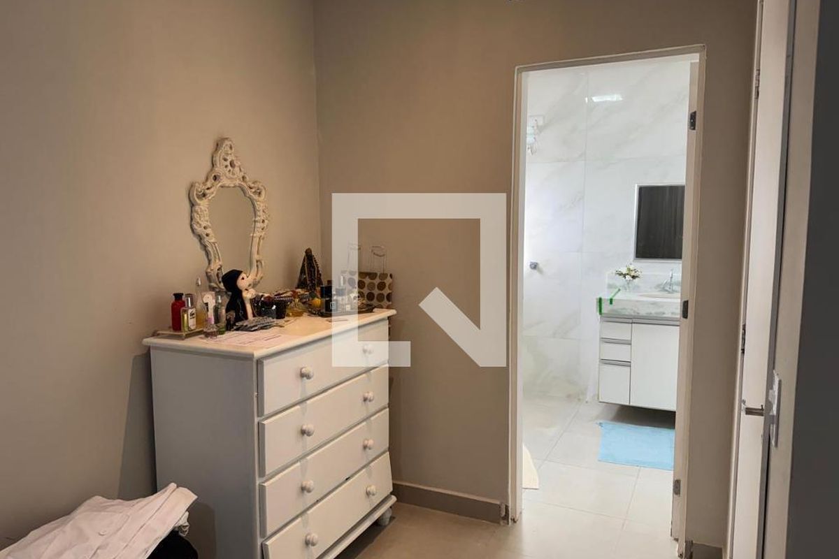 Casa à Venda - Lot. Alphaville Campinas, 3 Quartos,  140 m2 em , Campinas - sp | SoloBR