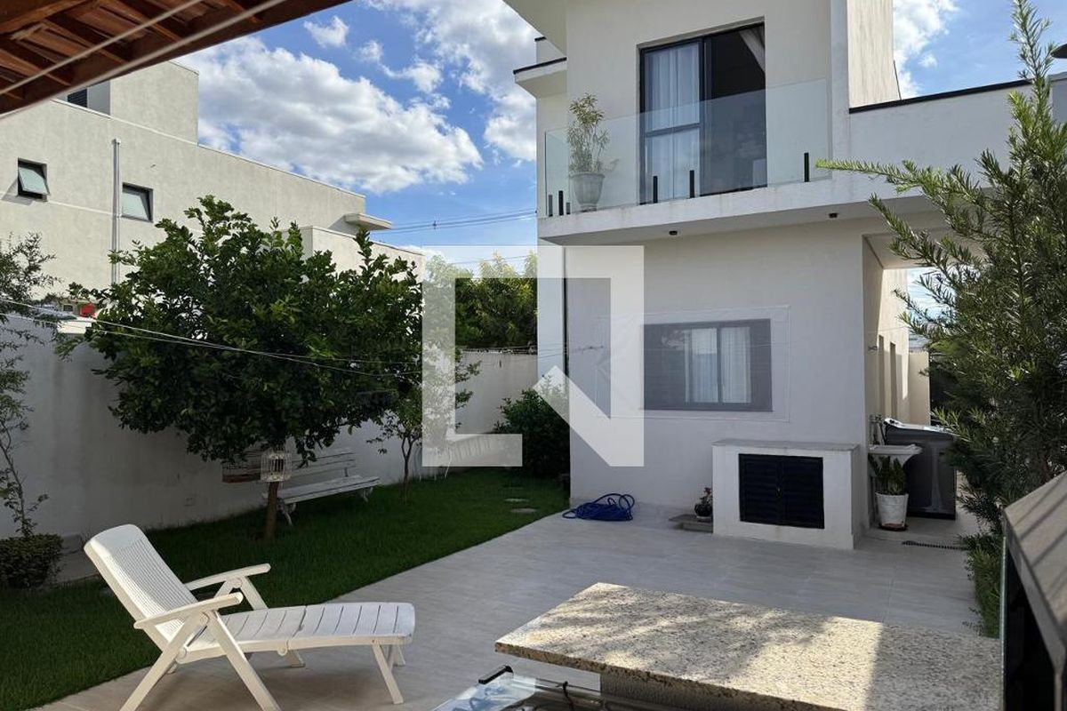 Casa à Venda - Lot. Alphaville Campinas, 3 Quartos,  140 m2 em , Campinas - sp | SoloBR