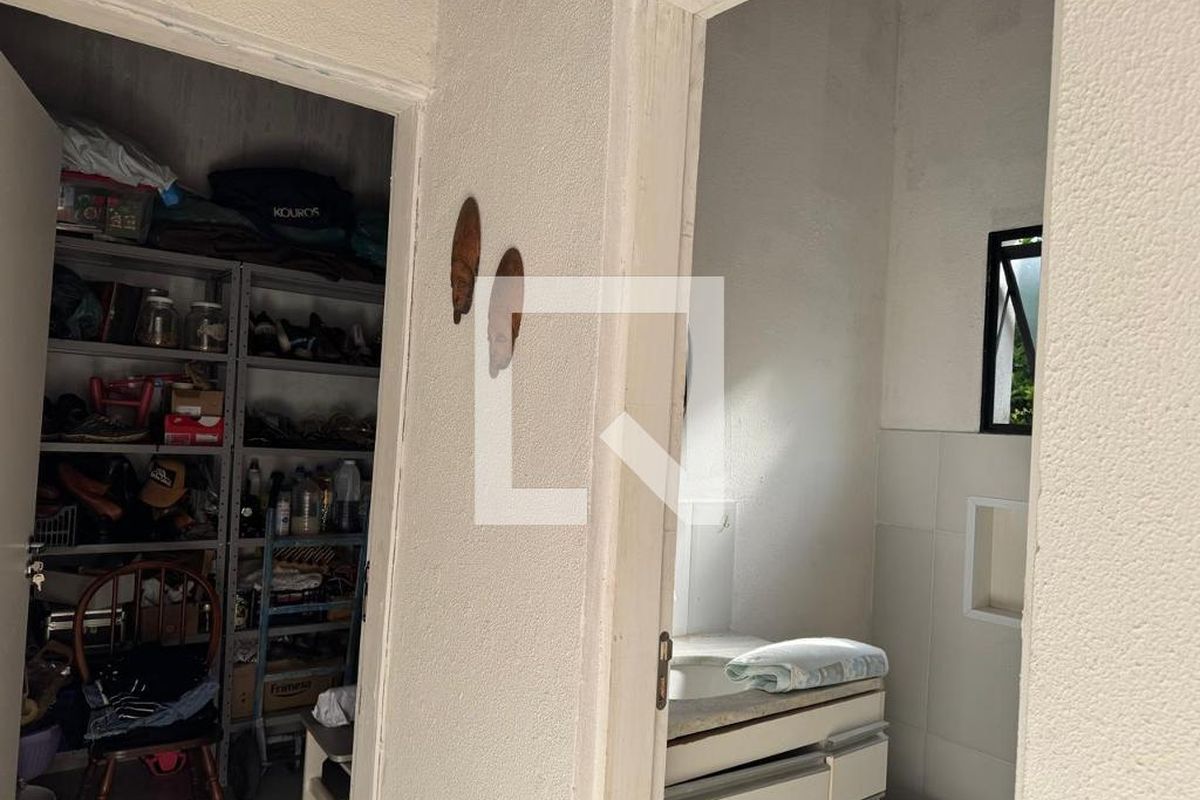 Casa à Venda - Lot. Alphaville Campinas, 3 Quartos,  140 m2 em , Campinas - sp | SoloBR
