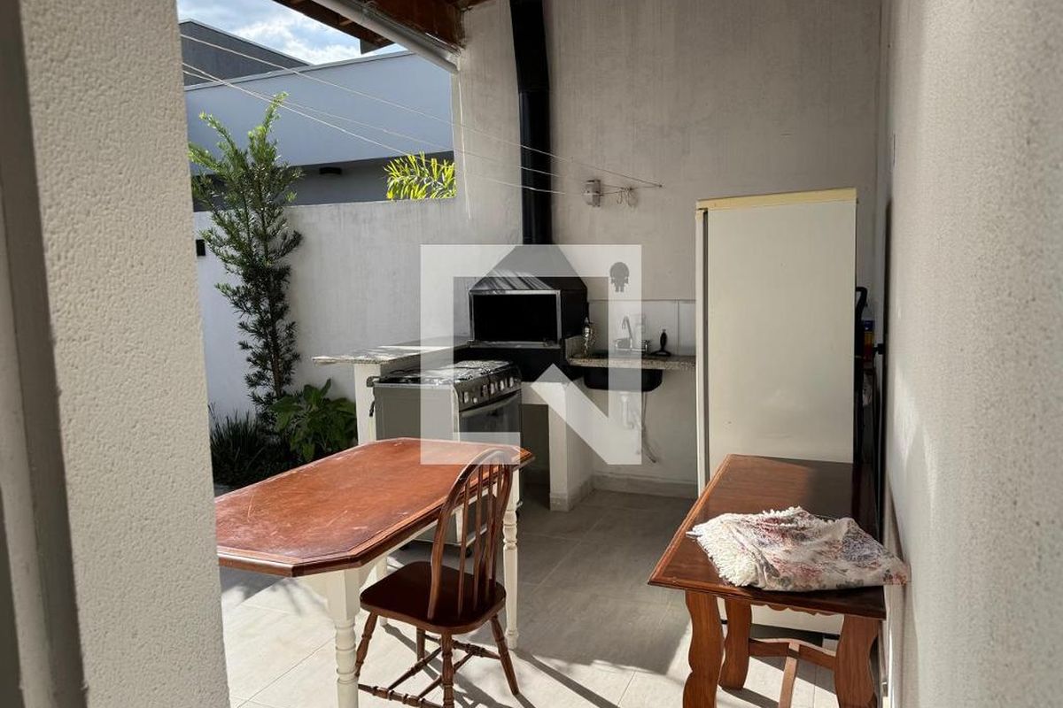 Casa à Venda - Lot. Alphaville Campinas, 3 Quartos,  140 m2 em , Campinas - sp | SoloBR