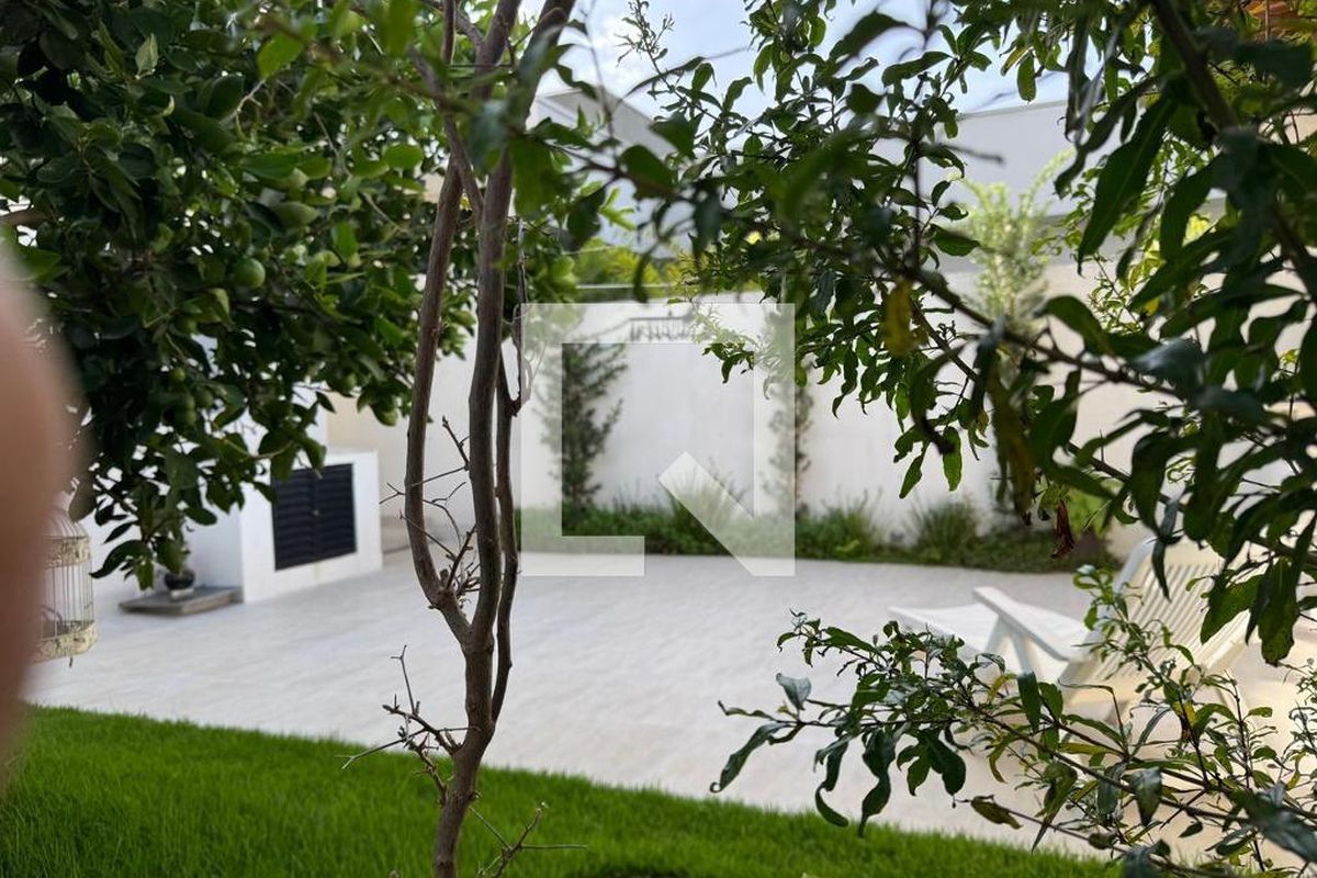 Casa à Venda - Lot. Alphaville Campinas, 3 Quartos,  140 m2 em , Campinas - sp | SoloBR
