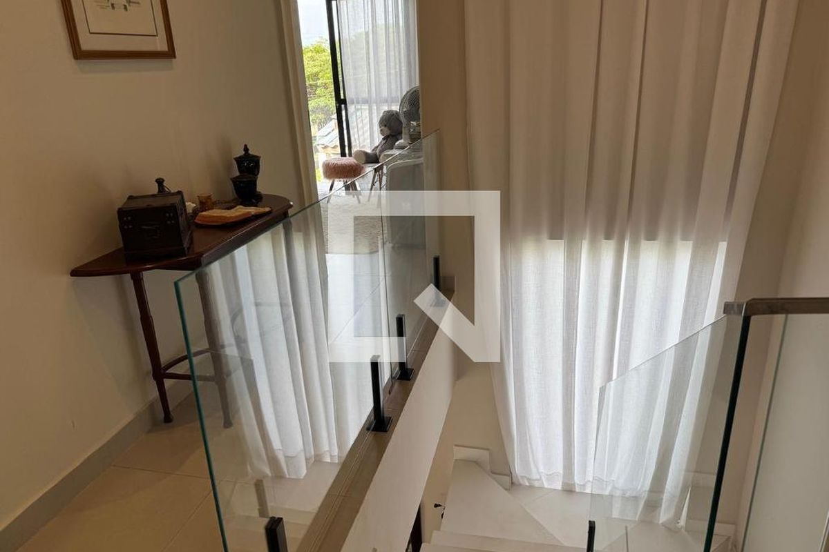 Casa à Venda - Lot. Alphaville Campinas, 3 Quartos,  140 m2 em , Campinas - sp | SoloBR