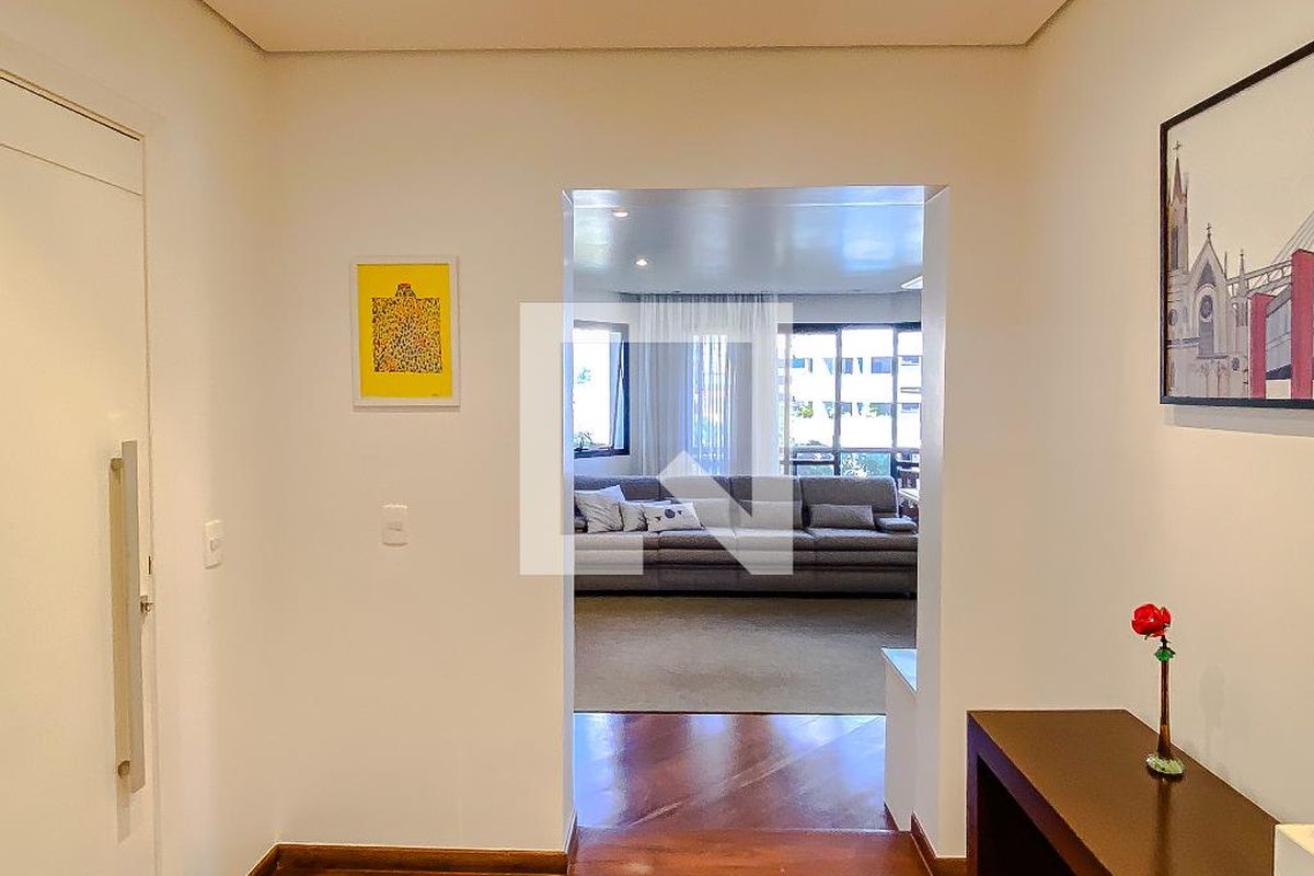 Apartamento, 3 quartos, 196 m² - Foto 2