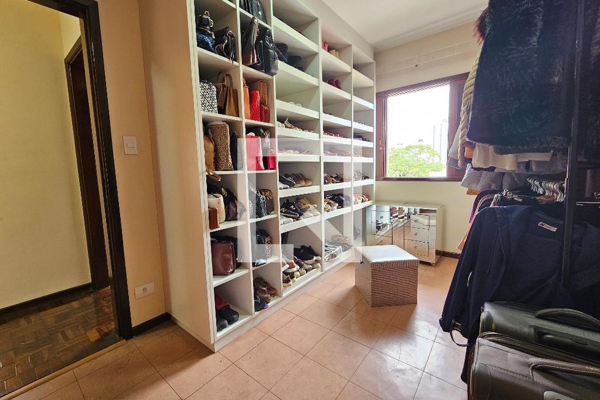 Casa, 5 quartos, 300 m² - Foto 33
