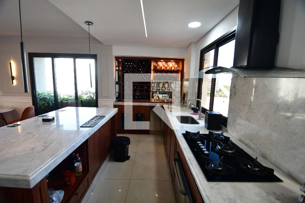 Apartamento à Venda - Cambuí, 3 Quartos,  240 m2 em , Campinas - sp | SoloBR