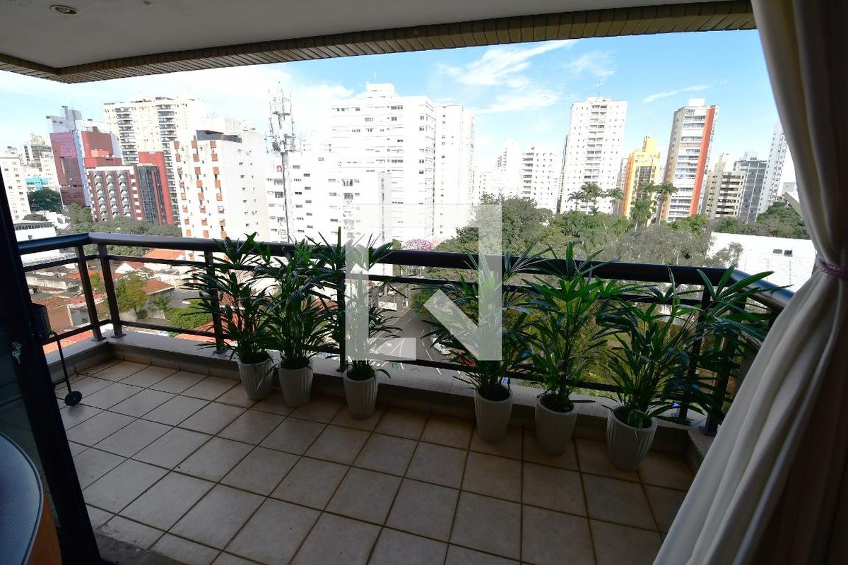 Apartamento à Venda - Cambuí, 3 Quartos,  240 m2 em , Campinas - sp | SoloBR