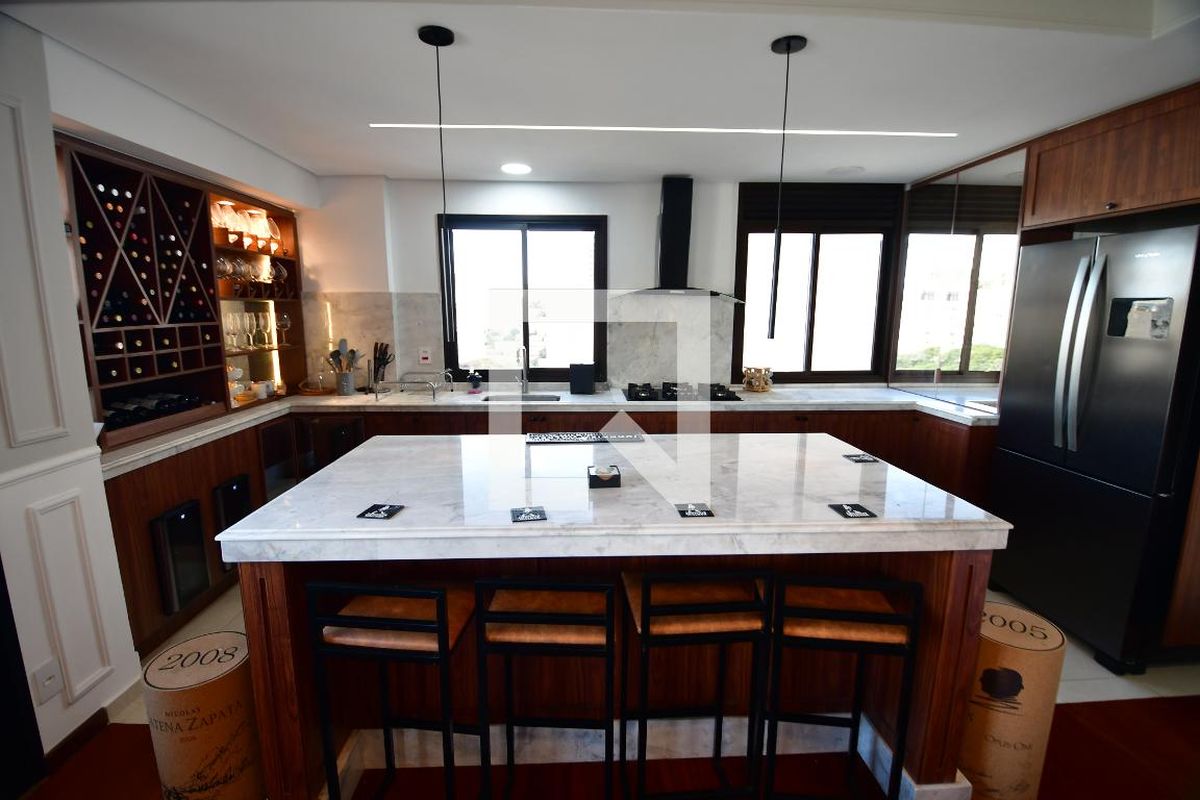 Apartamento à Venda - Cambuí, 3 Quartos,  240 m2 em , Campinas - sp | SoloBR