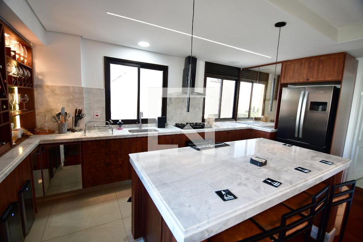 Apartamento à Venda - Cambuí, 3 Quartos,  240 m2 em , Campinas - sp | SoloBR