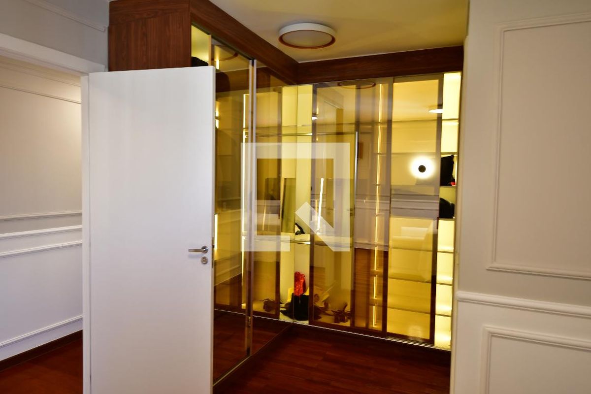 Apartamento à Venda - Cambuí, 3 Quartos,  240 m2 em , Campinas - sp | SoloBR