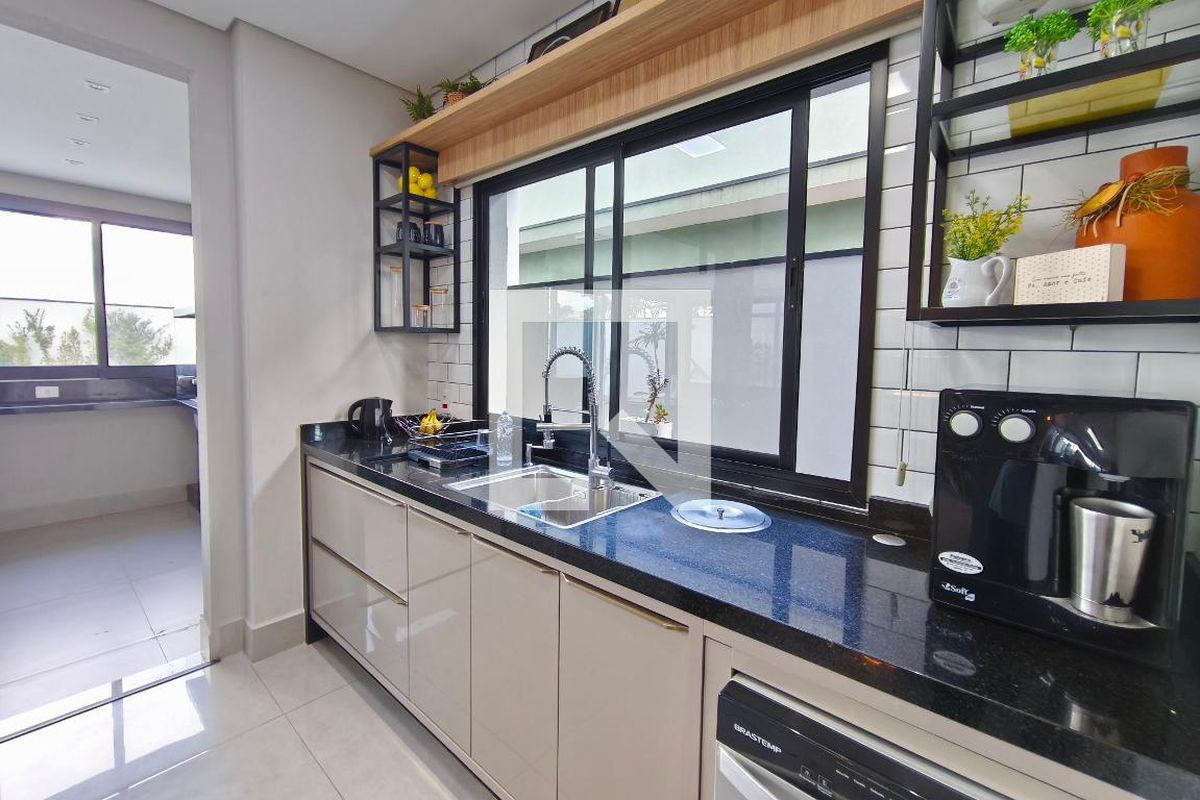 Casa à Venda - Swiss Park, 3 Quartos,  240 m2 em , Campinas - sp | SoloBR