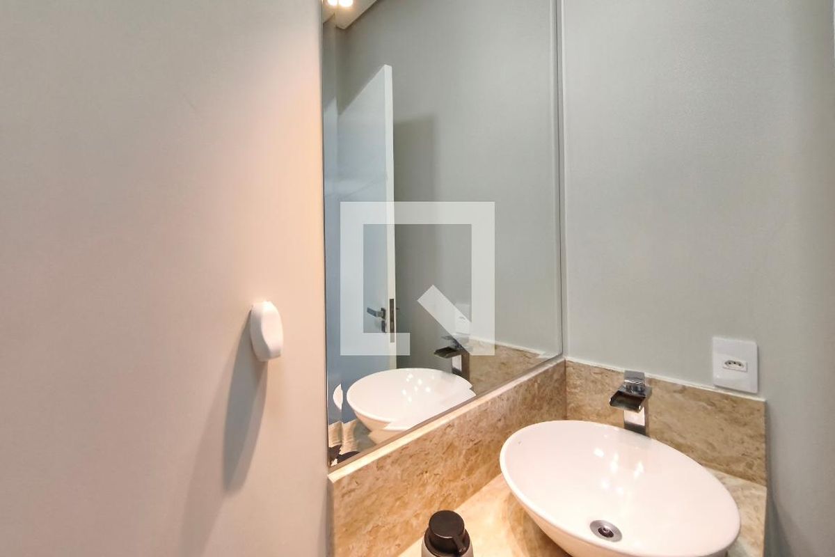 Casa à Venda - Swiss Park, 3 Quartos,  240 m2 em , Campinas - sp | SoloBR