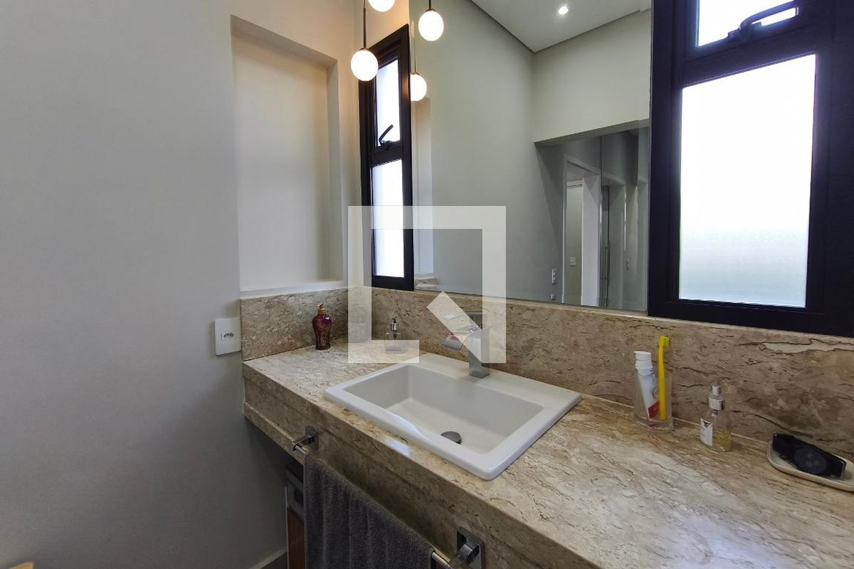 Casa à Venda - Swiss Park, 3 Quartos,  240 m2 em , Campinas - sp | SoloBR