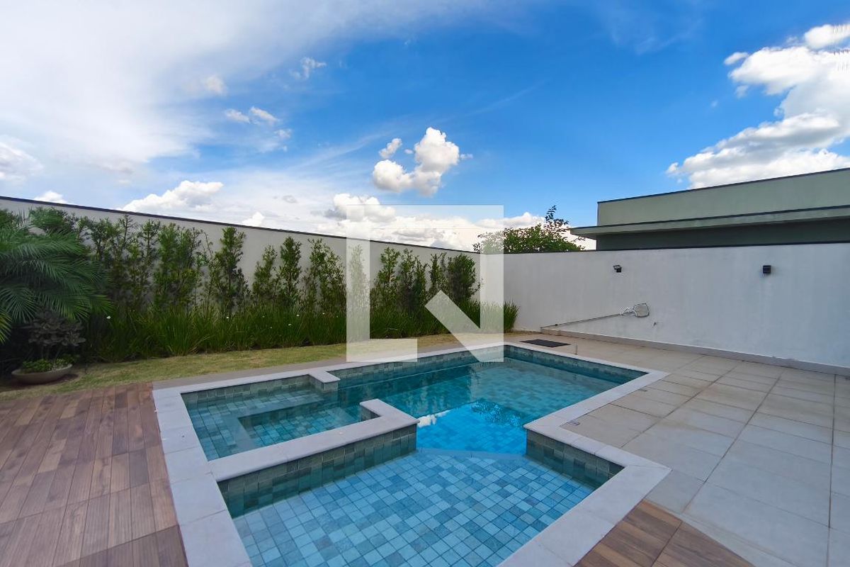 Casa à Venda - Swiss Park, 3 Quartos,  240 m2 em , Campinas - sp | SoloBR