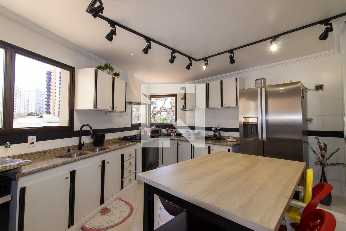Apartamento à Venda - Cambuí, 3 Quartos,  190 m2 em , Campinas - sp | SoloBR