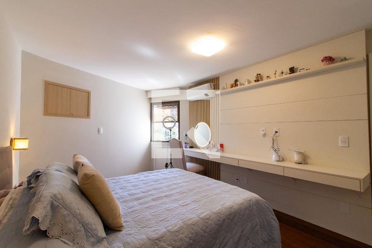 Apartamento à Venda - Cambuí, 3 Quartos,  190 m2 em , Campinas - sp | SoloBR