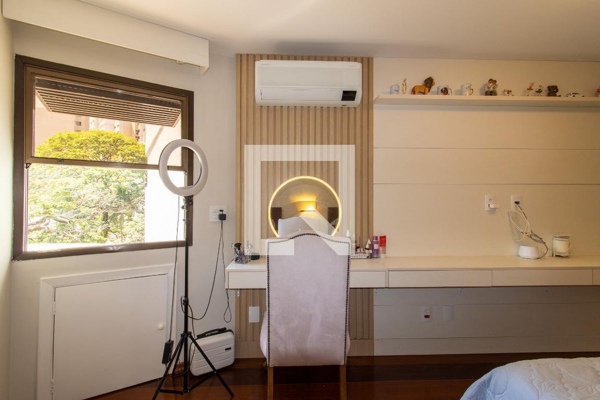 Apartamento à Venda - Cambuí, 3 Quartos,  190 m2 em , Campinas - sp | SoloBR