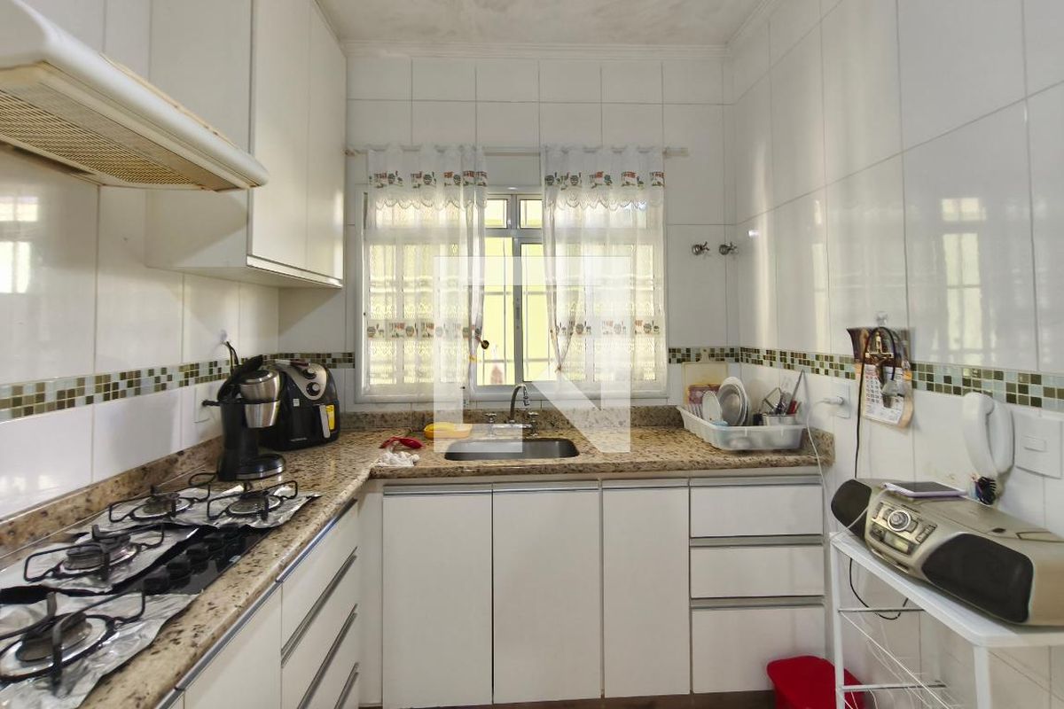 Casa à Venda - Parque Prado, 3 Quartos,  200 m2 em , Campinas - sp | SoloBR