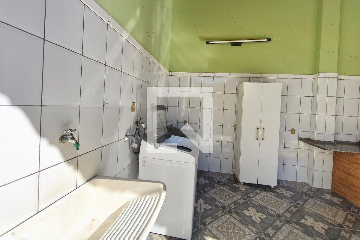 Casa à Venda - Parque Prado, 3 Quartos,  200 m2 em , Campinas - sp | SoloBR