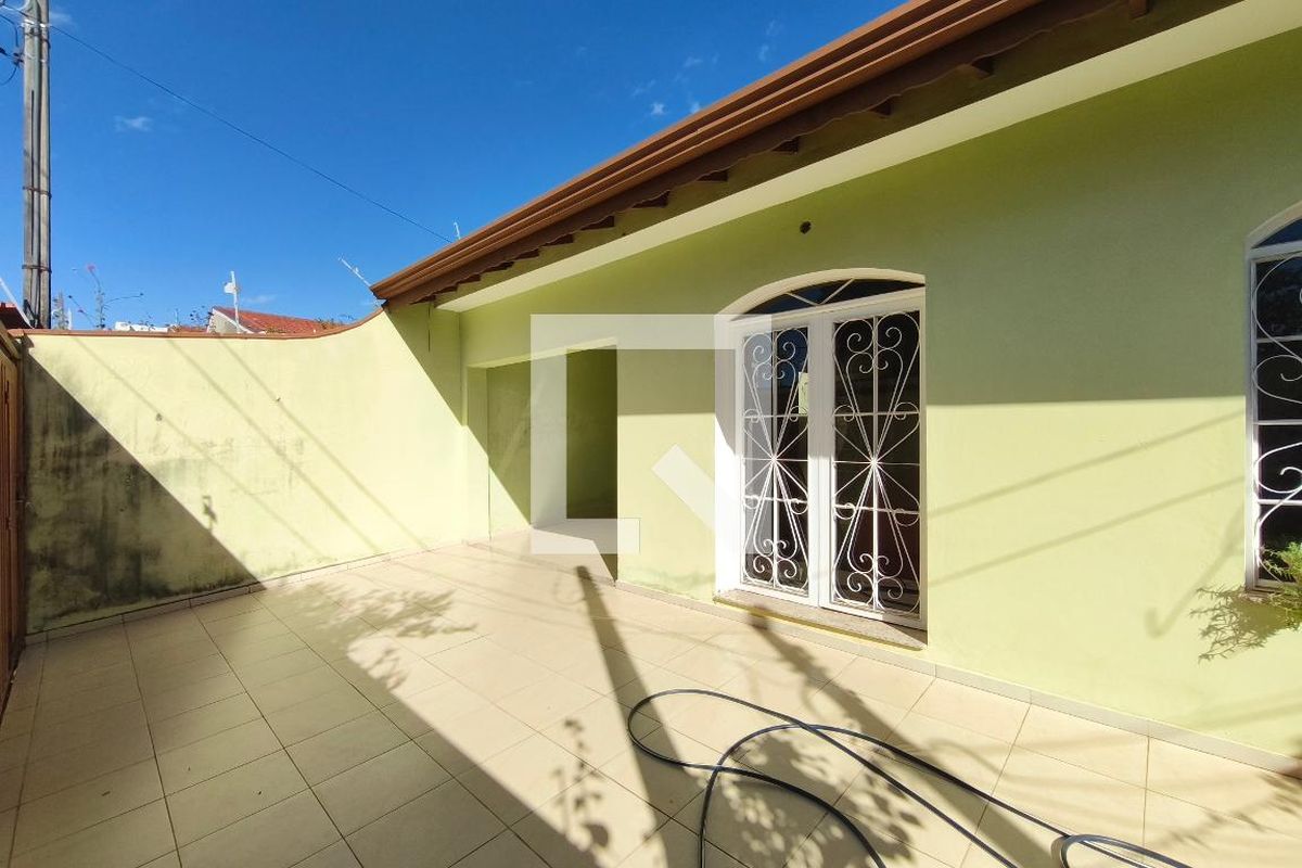 Casa à Venda - Parque Prado, 3 Quartos,  200 m2 em , Campinas - sp | SoloBR