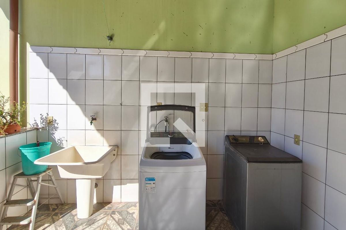 Casa à Venda - Parque Prado, 3 Quartos,  200 m2 em , Campinas - sp | SoloBR