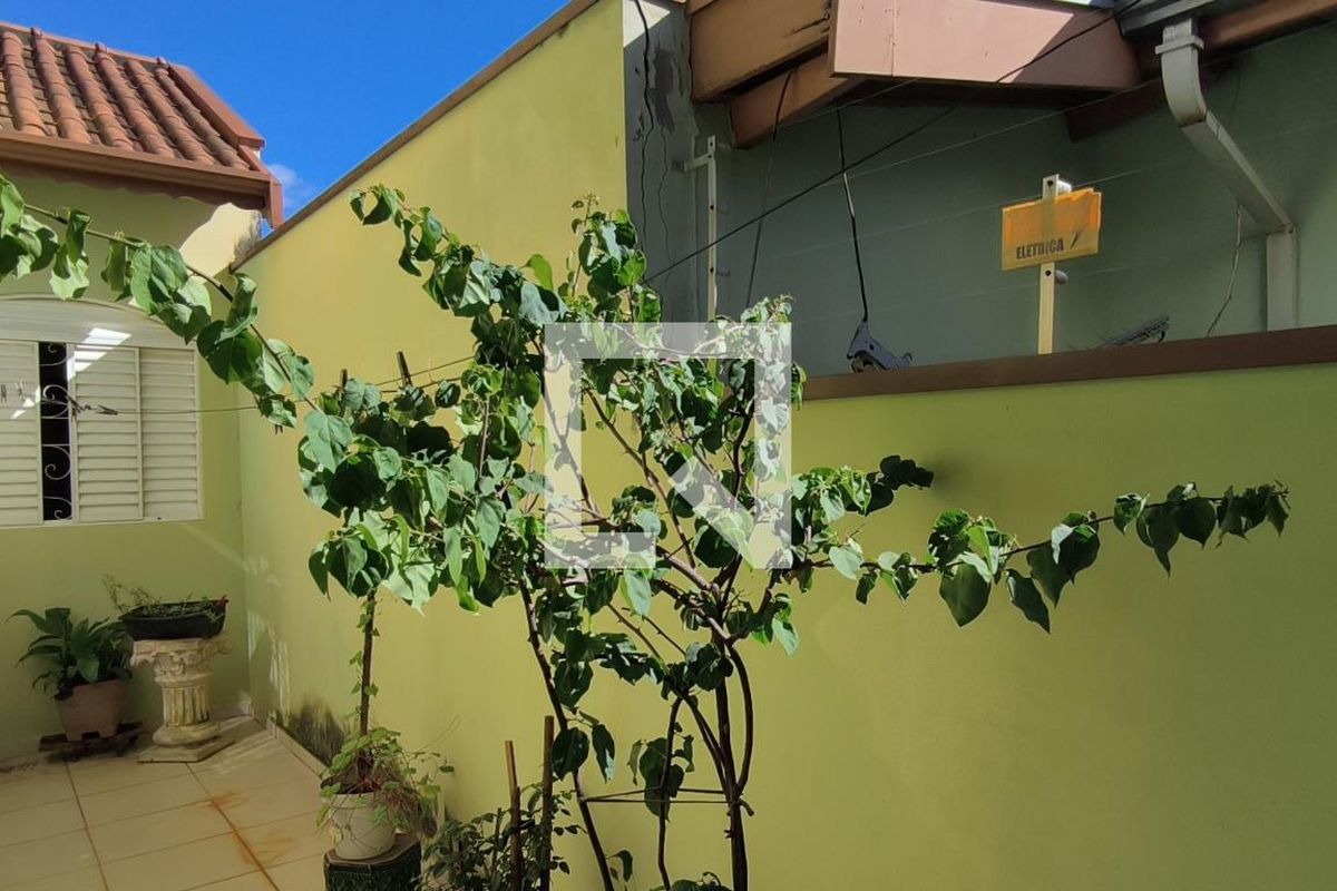 Casa à Venda - Parque Prado, 3 Quartos,  200 m2 em , Campinas - sp | SoloBR
