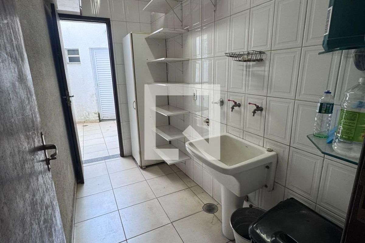 Casa, 3 quartos, 270 m² - Foto 45