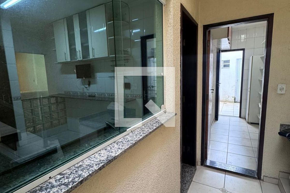 Casa, 3 quartos, 270 m² - Foto 47