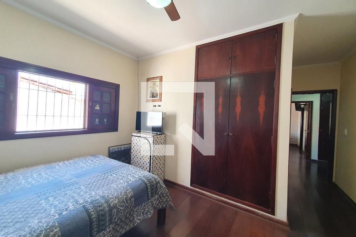 Casa à Venda - Parque Prado, 3 Quartos,  268 m2 em , Campinas - sp | SoloBR